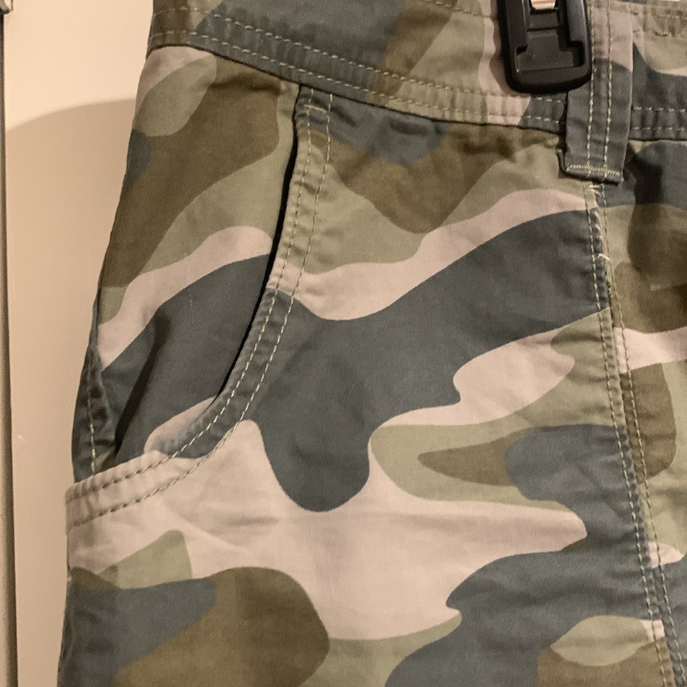 🤎💚Camo Shorts💚🤎 - Picture 3 of 10